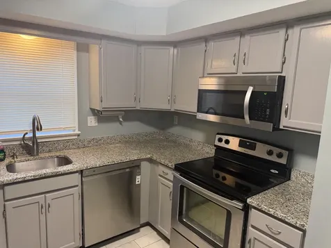 30 Cadogan Way Nashua NH 03062-5901