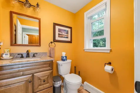 19 Earle Drive Lee NH 03861