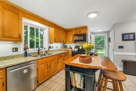 19 Earle Drive Lee NH 03861