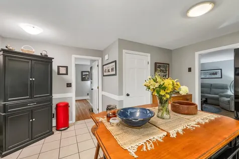 19 Earle Drive Lee NH 03861