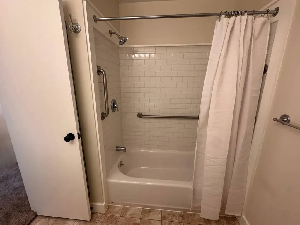 17 Wrisley Court Essex VT 05452