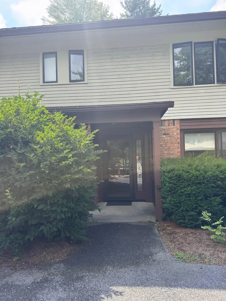 17 Wrisley Court Essex VT 05452