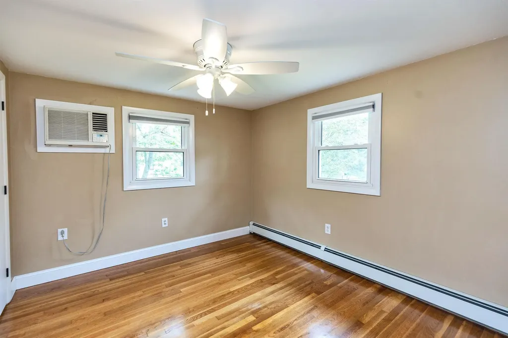 75 Melendy Road Hudson NH 03051