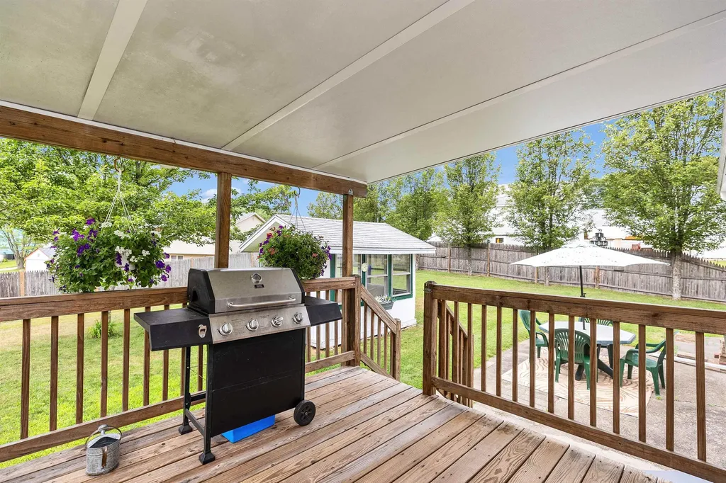 75 Melendy Road Hudson NH 03051