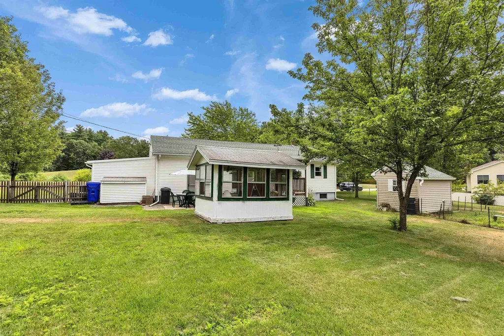 75 Melendy Road Hudson NH 03051