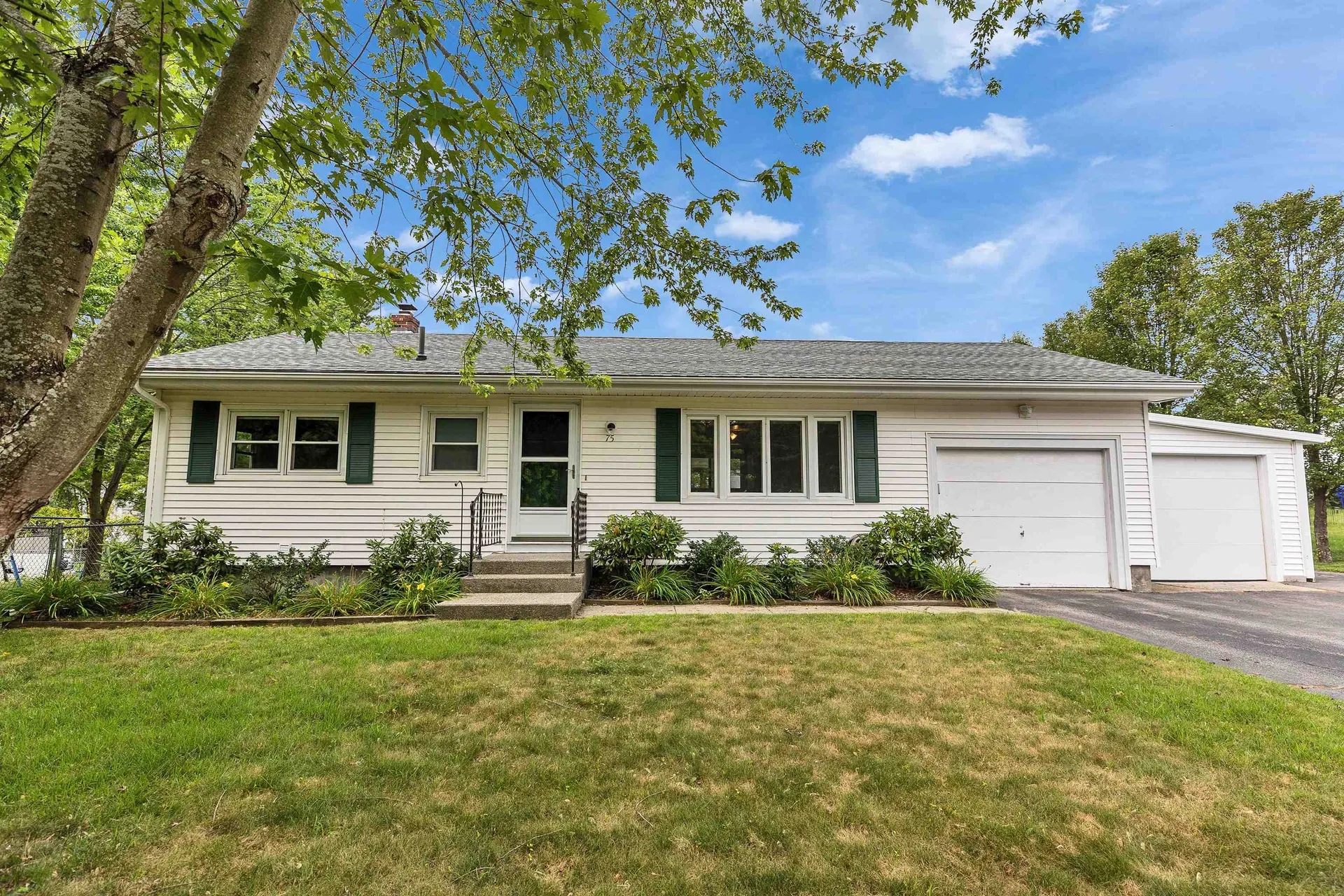 75 Melendy Road Hudson NH 03051