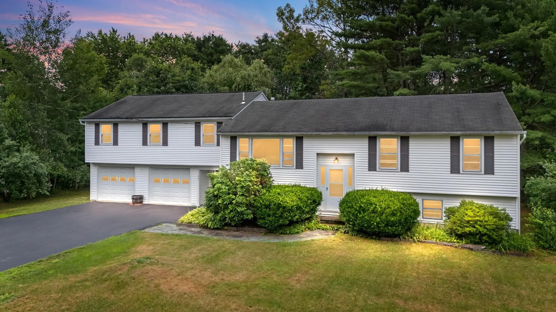 17 May Drive Merrimack NH 03054