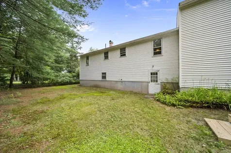 17 May Drive Merrimack NH 03054