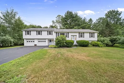 17 May Drive Merrimack NH 03054