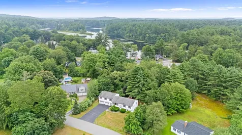 17 May Drive Merrimack NH 03054