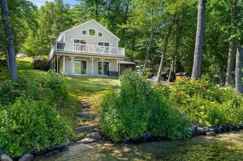 252 Flower Drive Barrington NH 03825