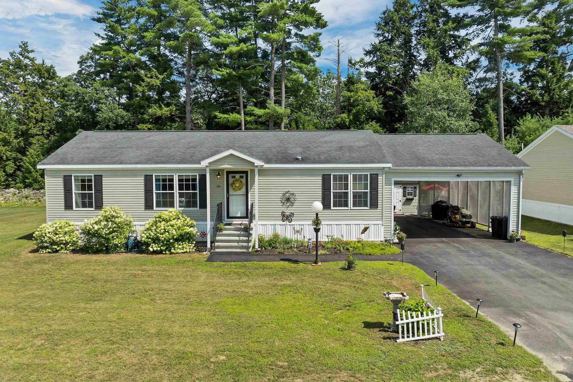 30 Pine Street Epsom NH 03234