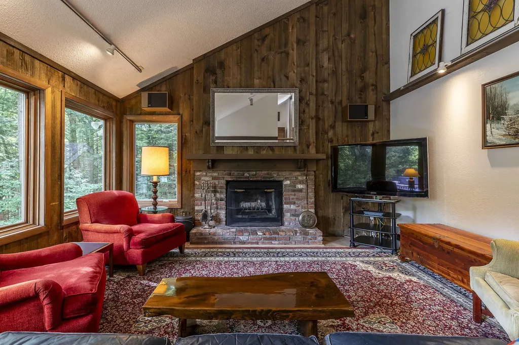 452 Sherwood Forest Londonderry VT 05148