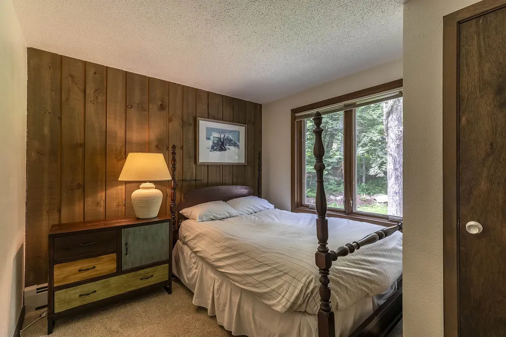 452 Sherwood Forest Londonderry VT 05148