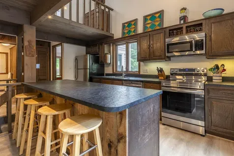 452 Sherwood Forest Londonderry VT 05148