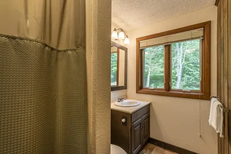 452 Sherwood Forest Londonderry VT 05148