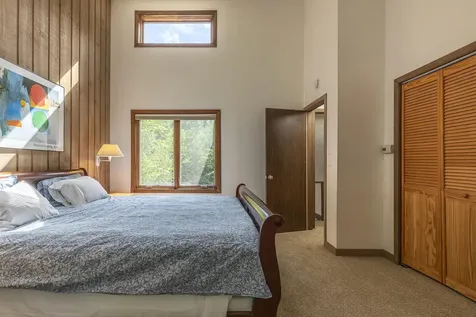 452 Sherwood Forest Londonderry VT 05148