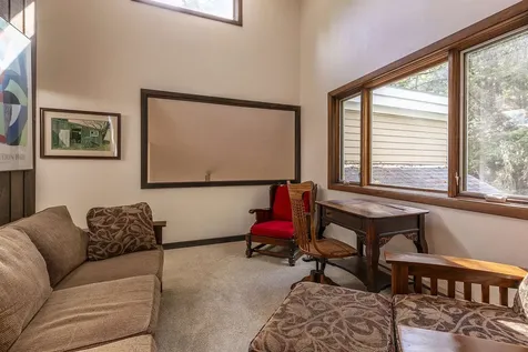 452 Sherwood Forest Londonderry VT 05148