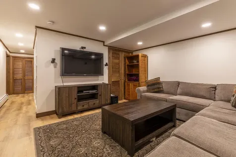 452 Sherwood Forest Londonderry VT 05148