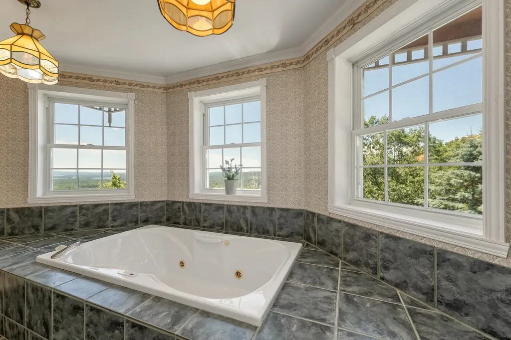 100 Marvin Road Moultonborough NH 03254