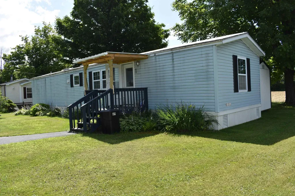 89 Roland Street Barton VT 05822