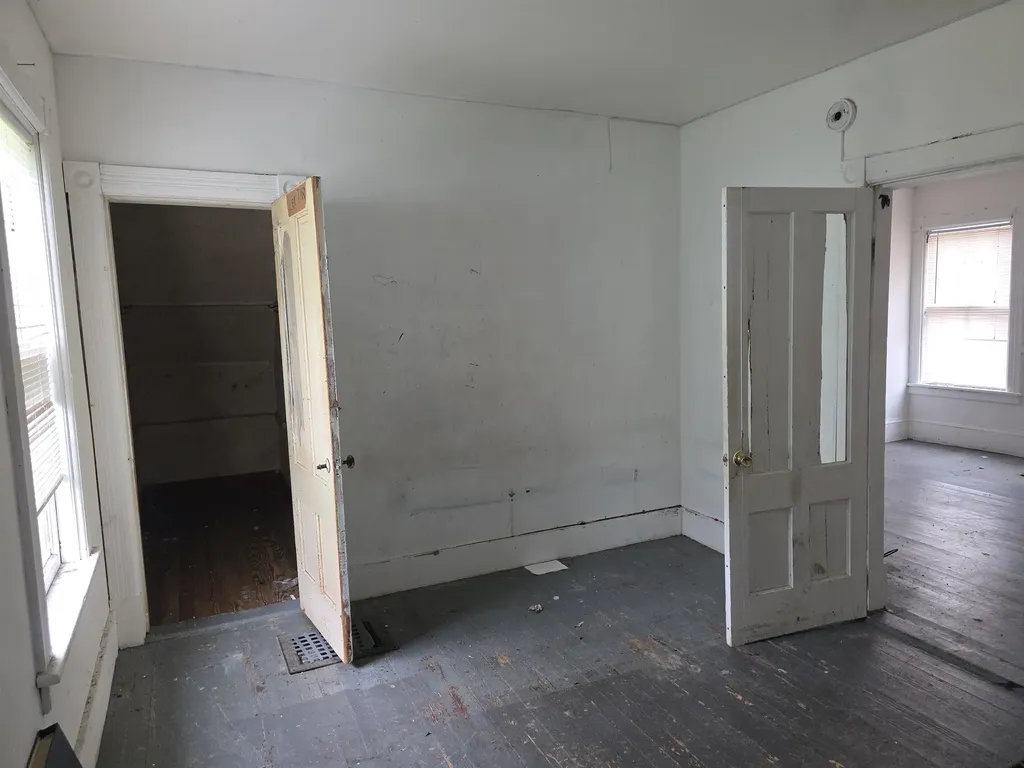 10 Taylor Street Rockingham VT 05101