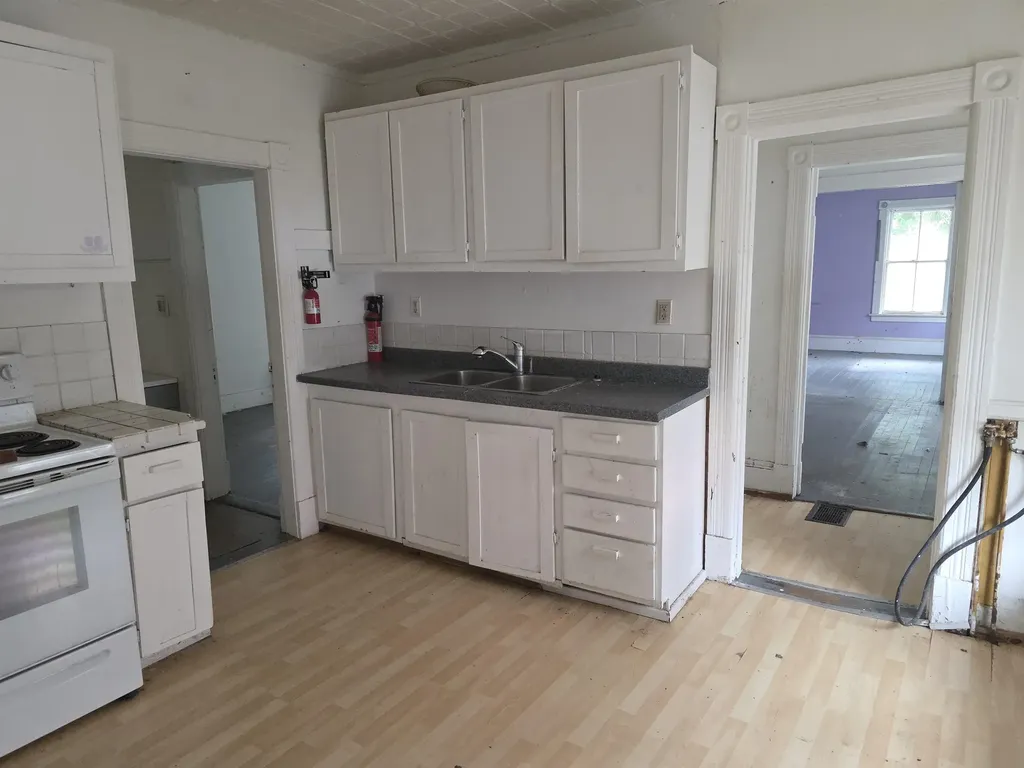 10 Taylor Street Rockingham VT 05101