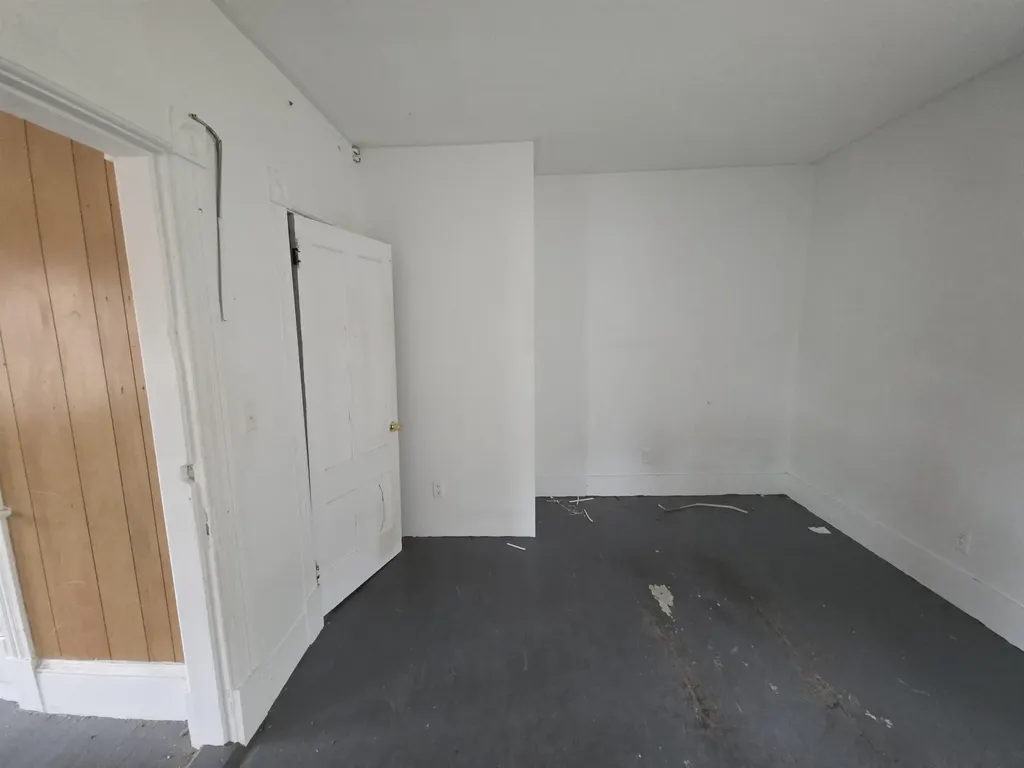 10 Taylor Street Rockingham VT 05101