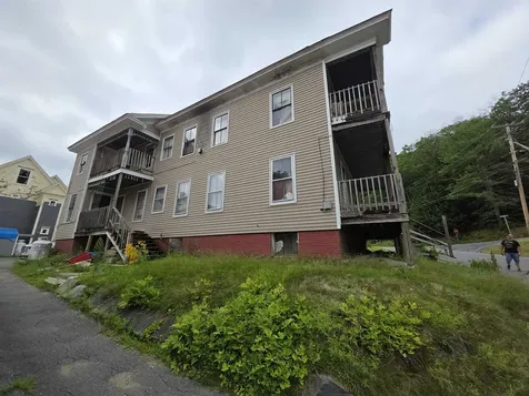 10 Taylor Street Rockingham VT 05101