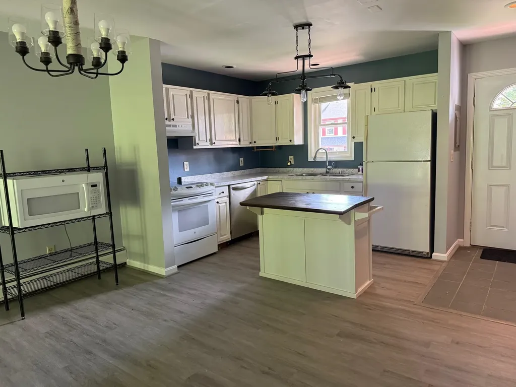 221 Lyman Meadow Hinesburg VT 05461-9807