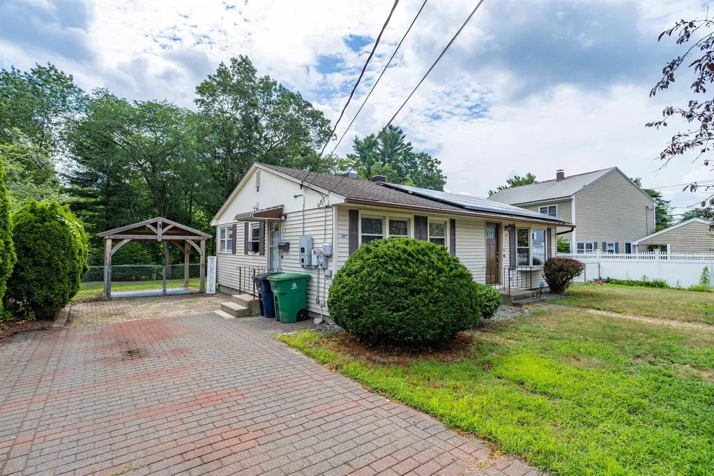 5 Raven Street Nashua NH 03060