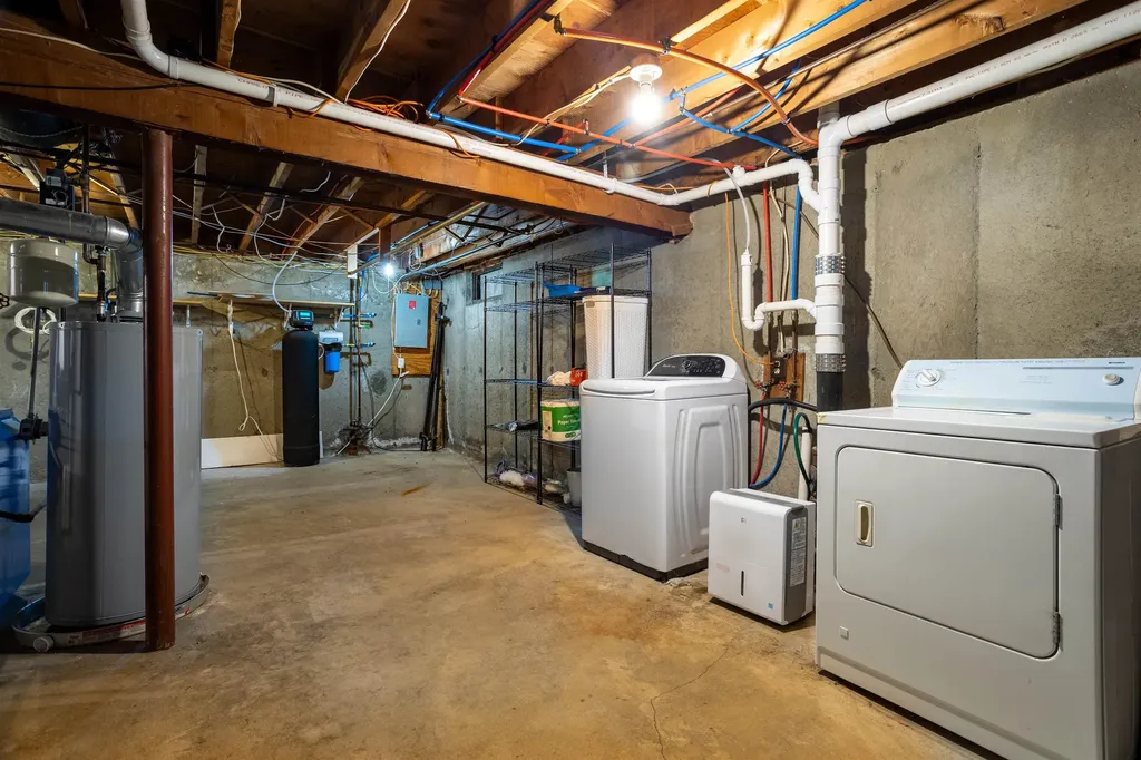 5 Raven Street Nashua NH 03060