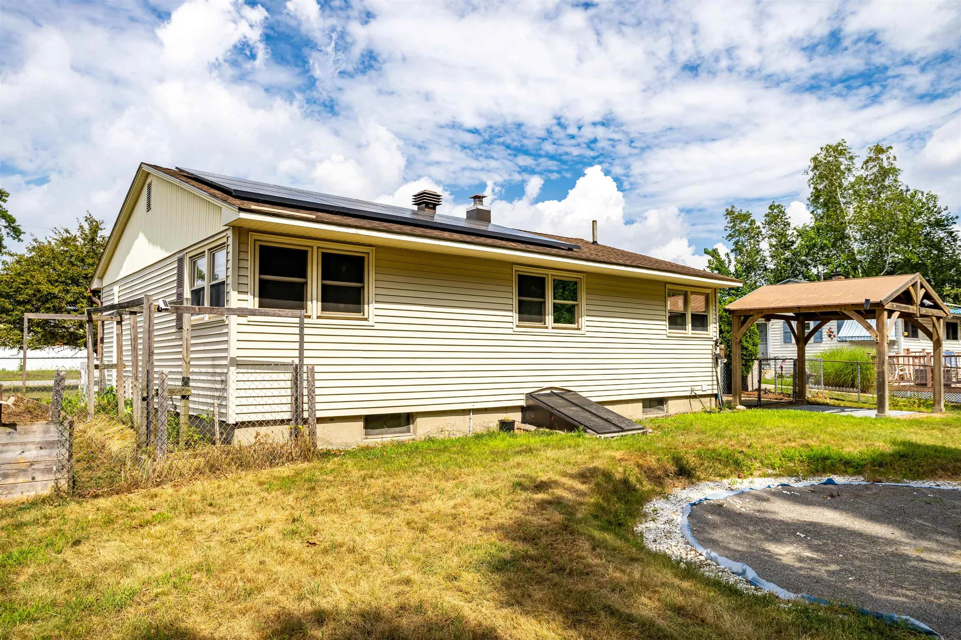 5 Raven Street Nashua NH 03060