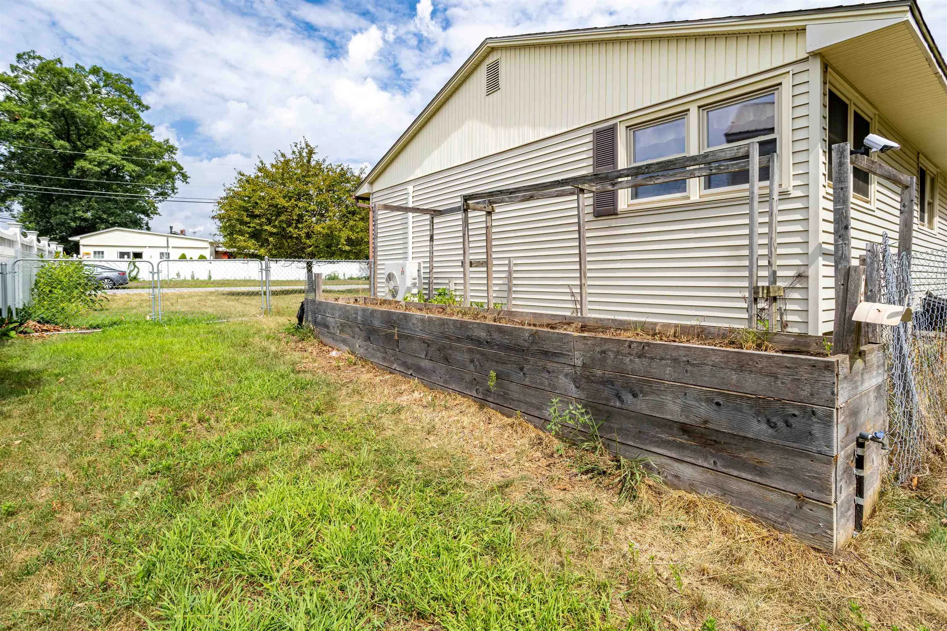 5 Raven Street Nashua NH 03060