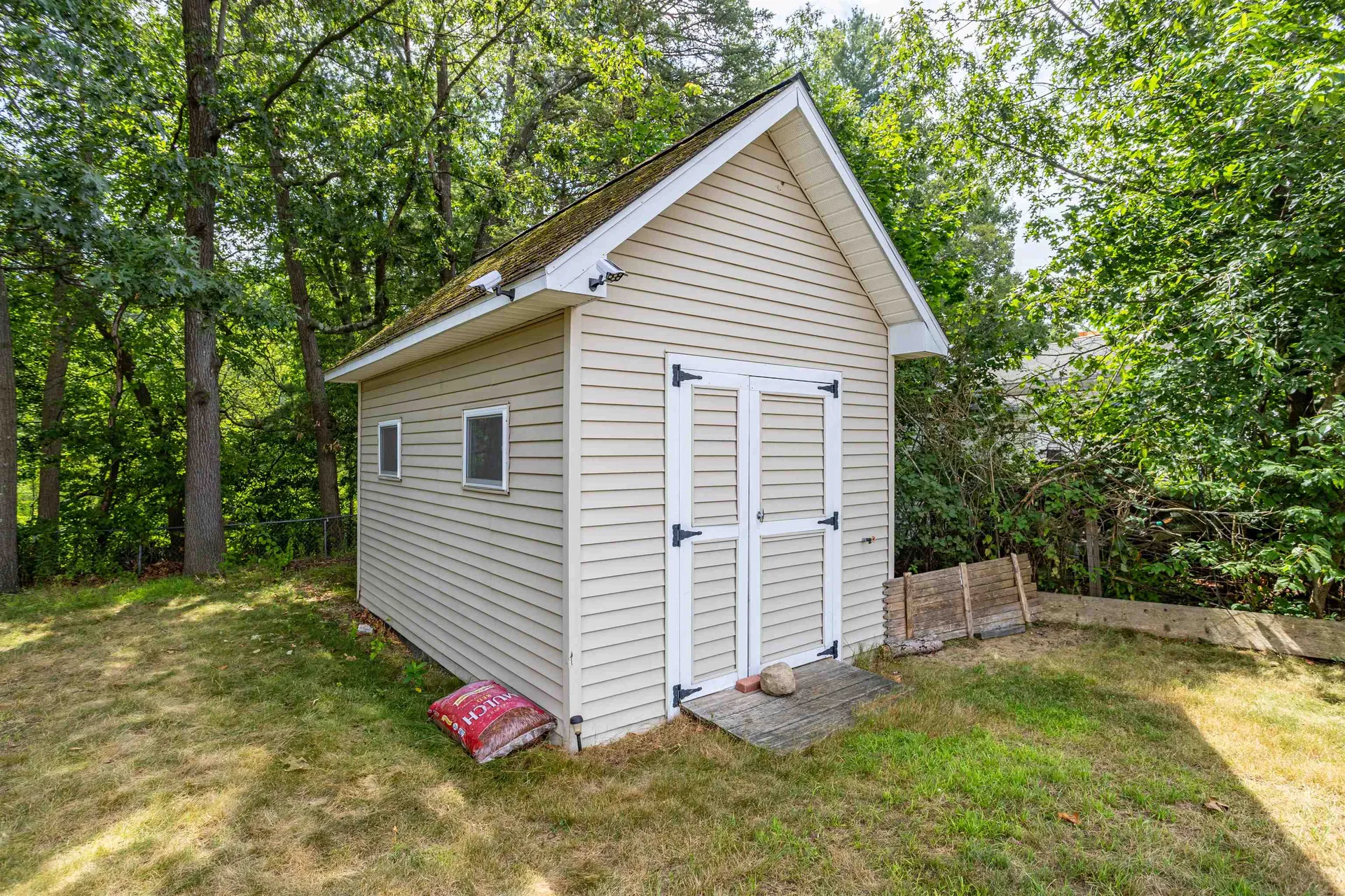 5 Raven Street Nashua NH 03060