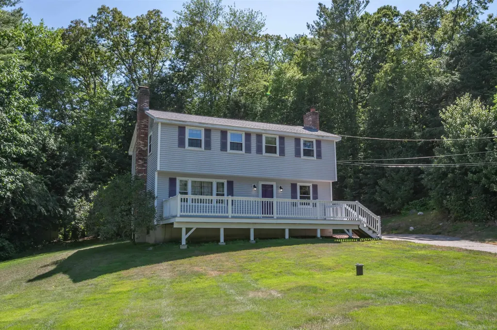 6 Falcon Road Londonderry NH 03053
