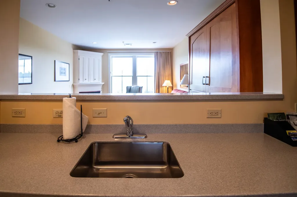 434 Qtr. I V Jackson Gore Inn Ludlow VT 05149