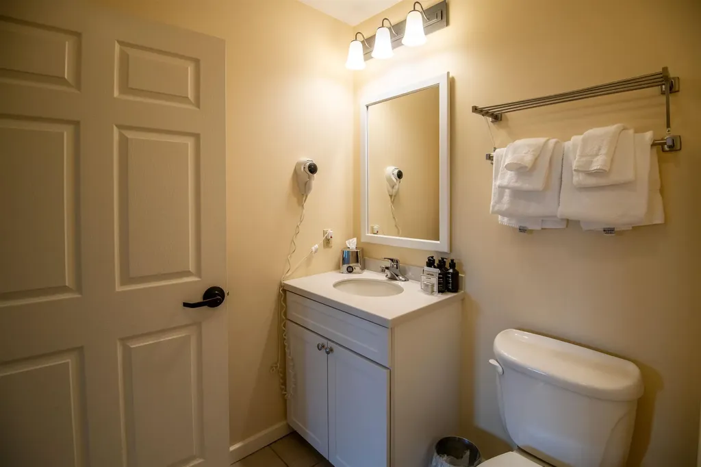 434 Qtr. I V Jackson Gore Inn Ludlow VT 05149