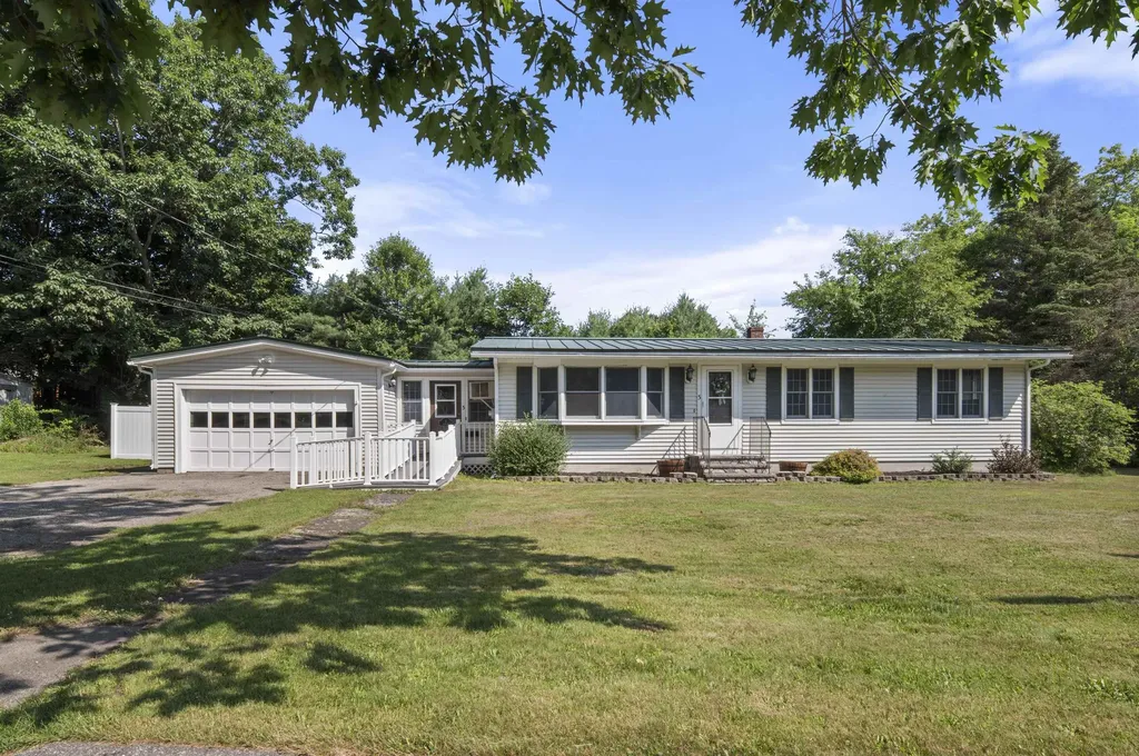 3 Daniel Street Somersworth NH 03878