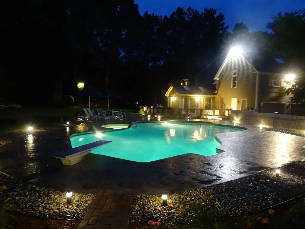 18 Hawthorne Road Windham NH 03087