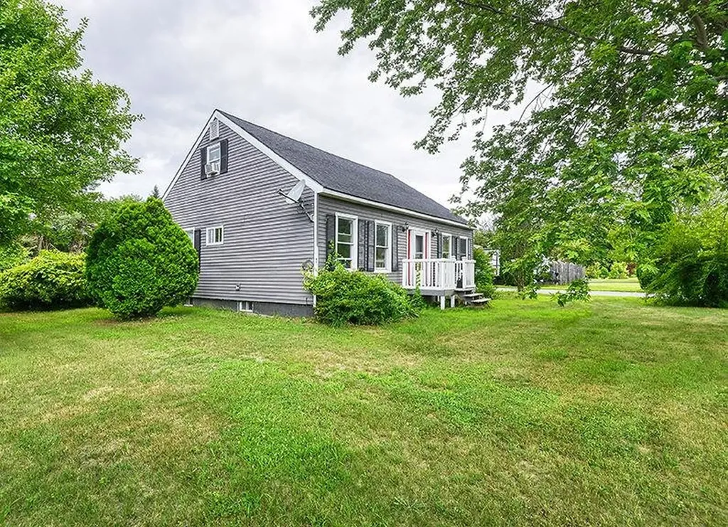 40 Dearborn Circle Walpole NH 03608