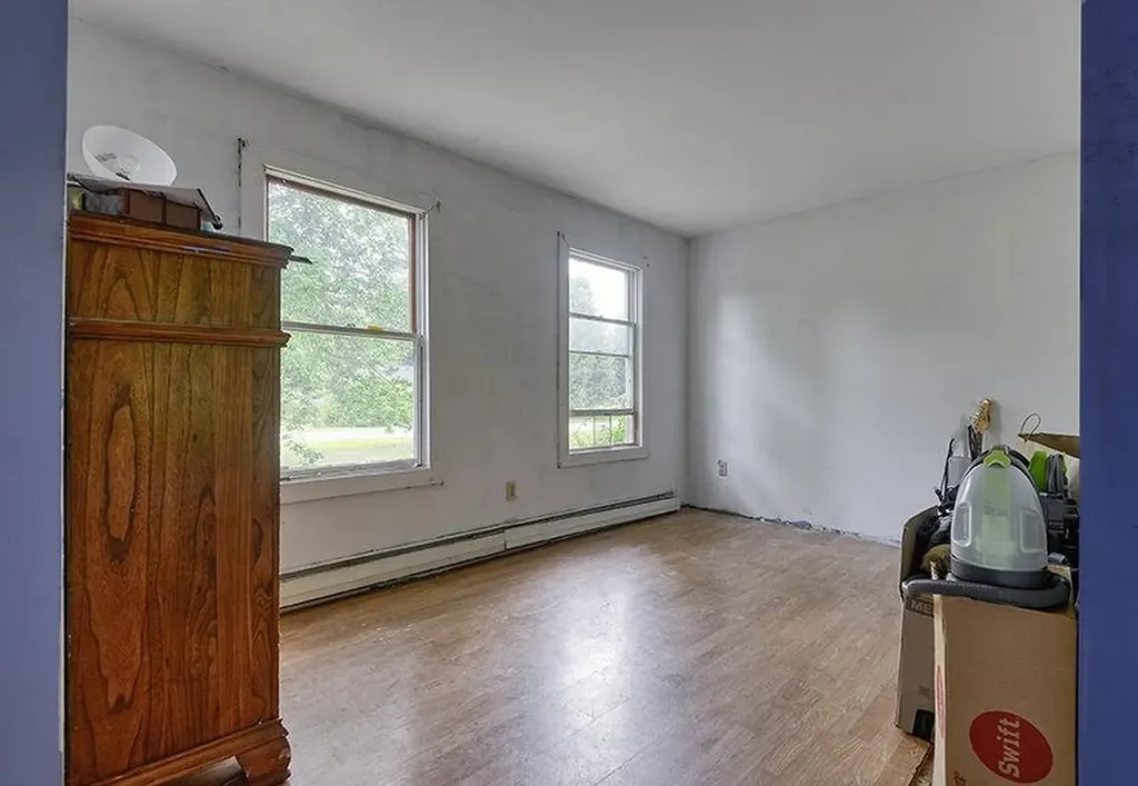 40 Dearborn Circle Walpole NH 03608