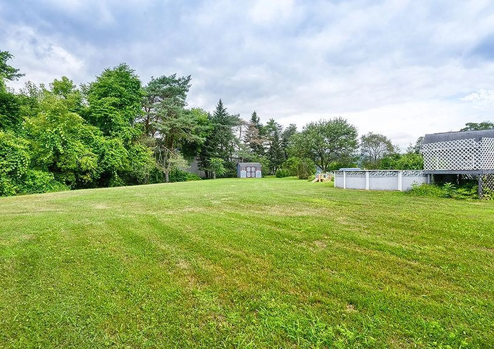 40 Dearborn Circle Walpole NH 03608