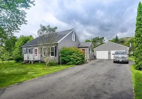 40 Dearborn Circle Walpole NH 03608