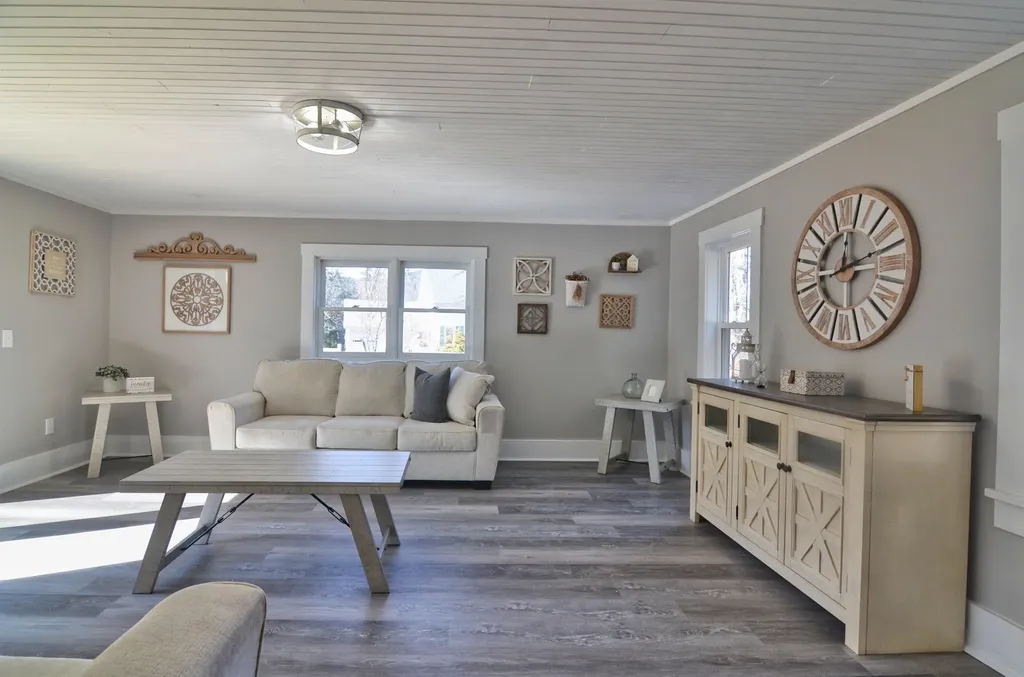 86 Lawrence Street Andover NH 03216