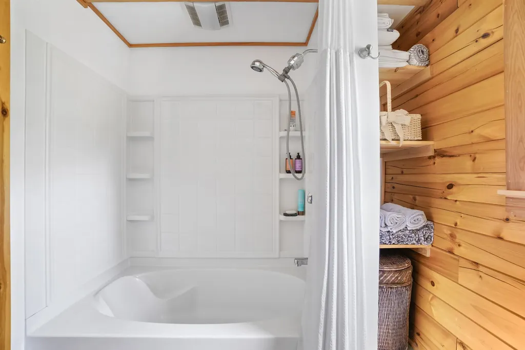 54 Snow Road Hill NH 03243