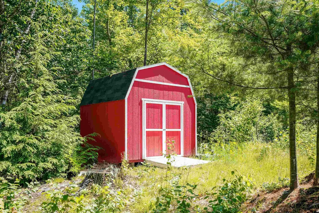 54 Snow Road Hill NH 03243