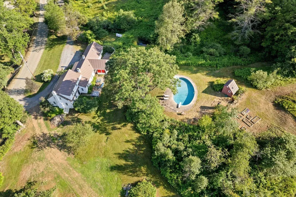 419 Baileys Mill Road Reading VT 05062