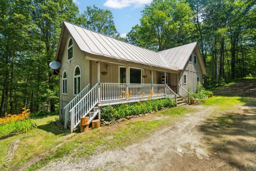 24 Mary White Road Tunbridge VT 05077