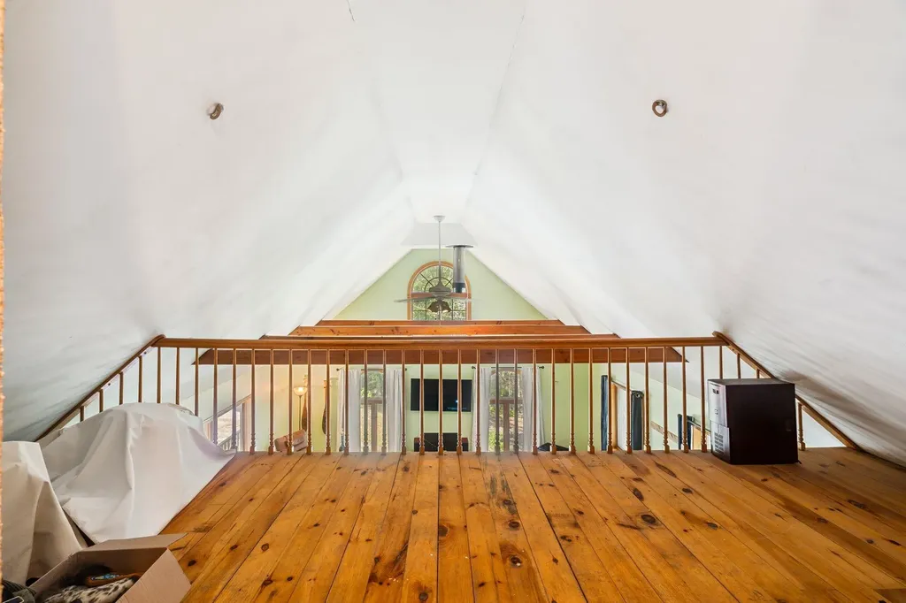 24 Mary White Road Tunbridge VT 05077